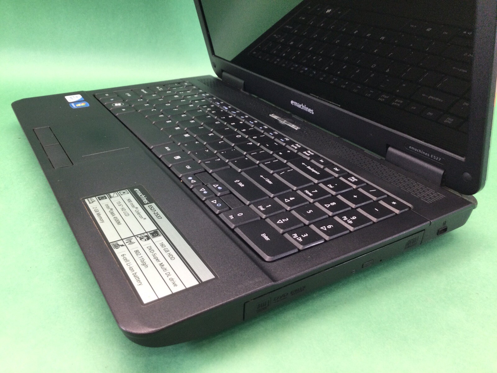 eMachines E527 Series E527-2537 – 15.5” Laptop – UNTESTED