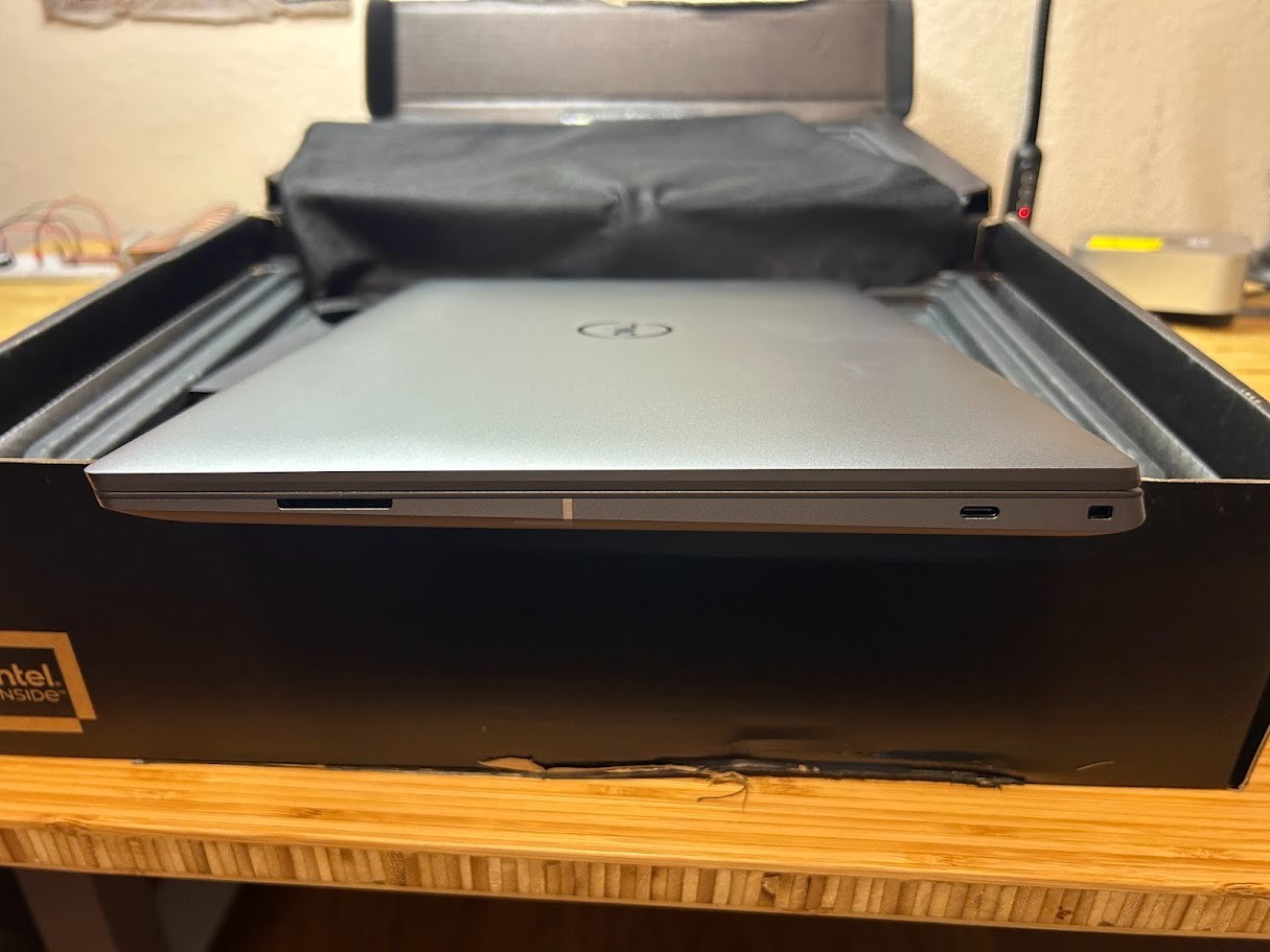 NEW Dell Precision Laptop 5690 – 2Tb HD – 32 Gb RAM – 16 GB NVIDIA RTX 5000 Ada
