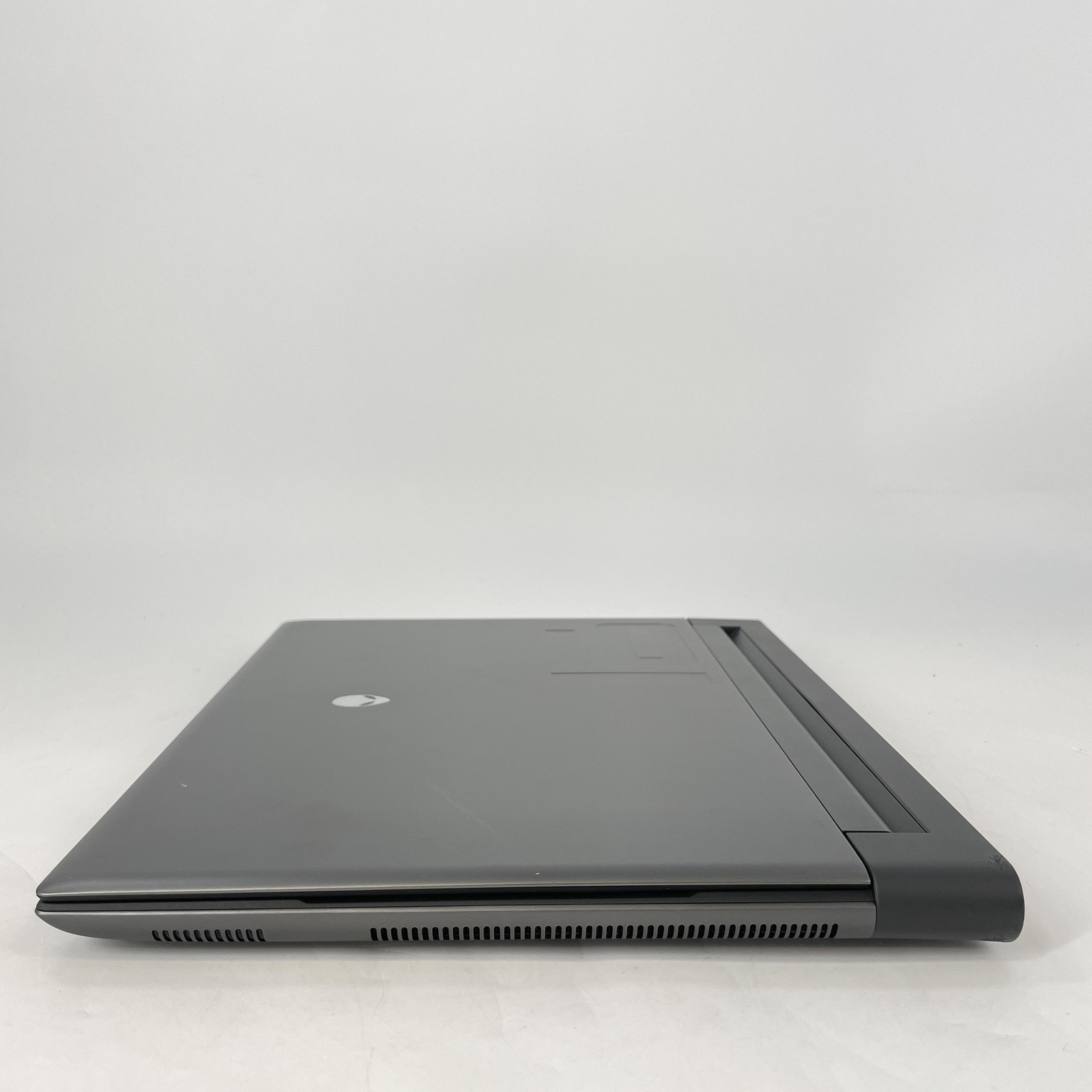 Dell Alienware M16 R1 165Hz QHD+ 2.1 GHz i7-13700HX 64GB 2TB/1TB NVIDIA RTX 4070