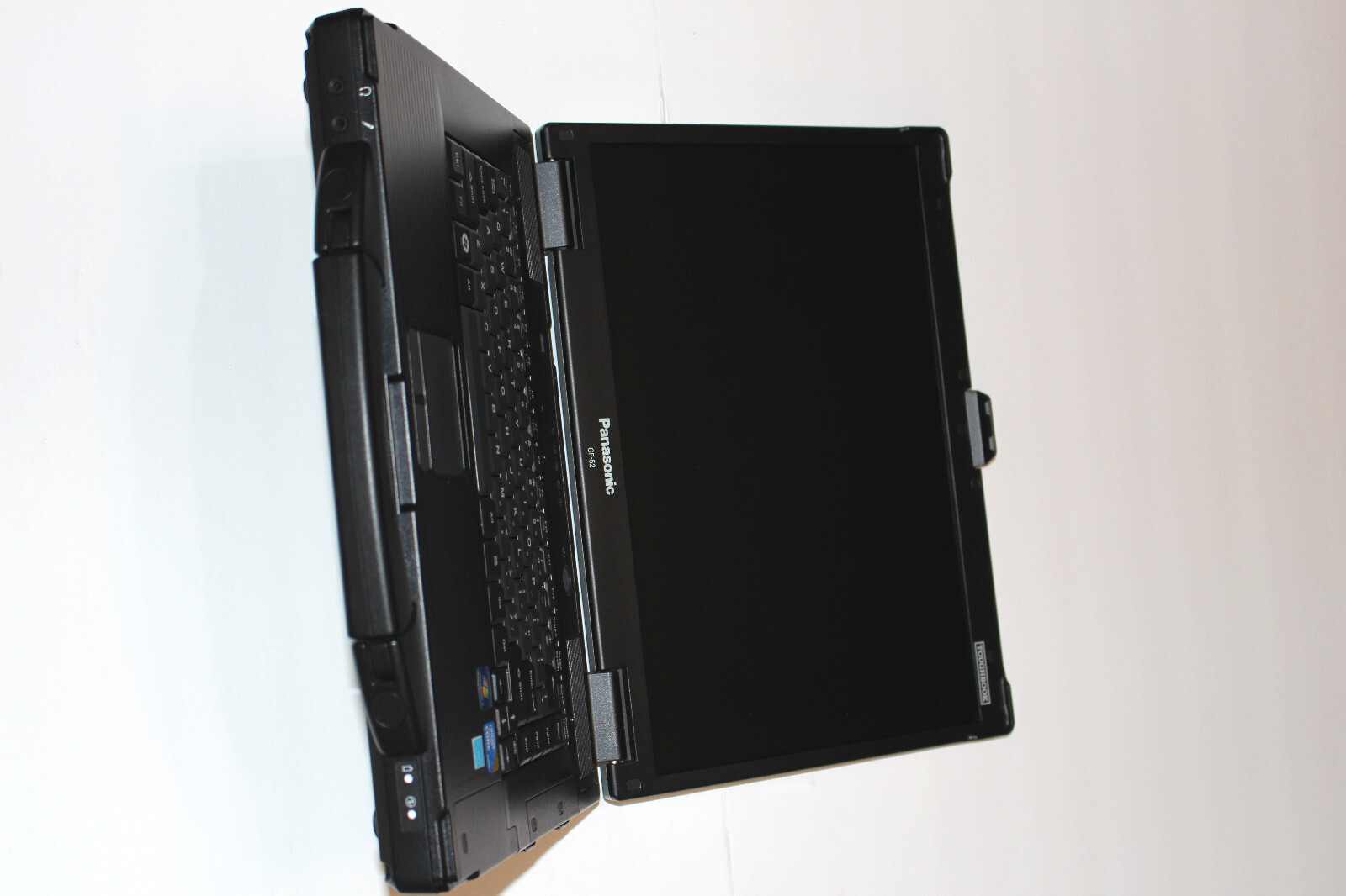 Panasonic CF-52 i3-330m 2.13GHz ✔️NEW 8GB✔️ 512 SSD✔️ WIN10 P64B✔️BIOS 1000HRS
