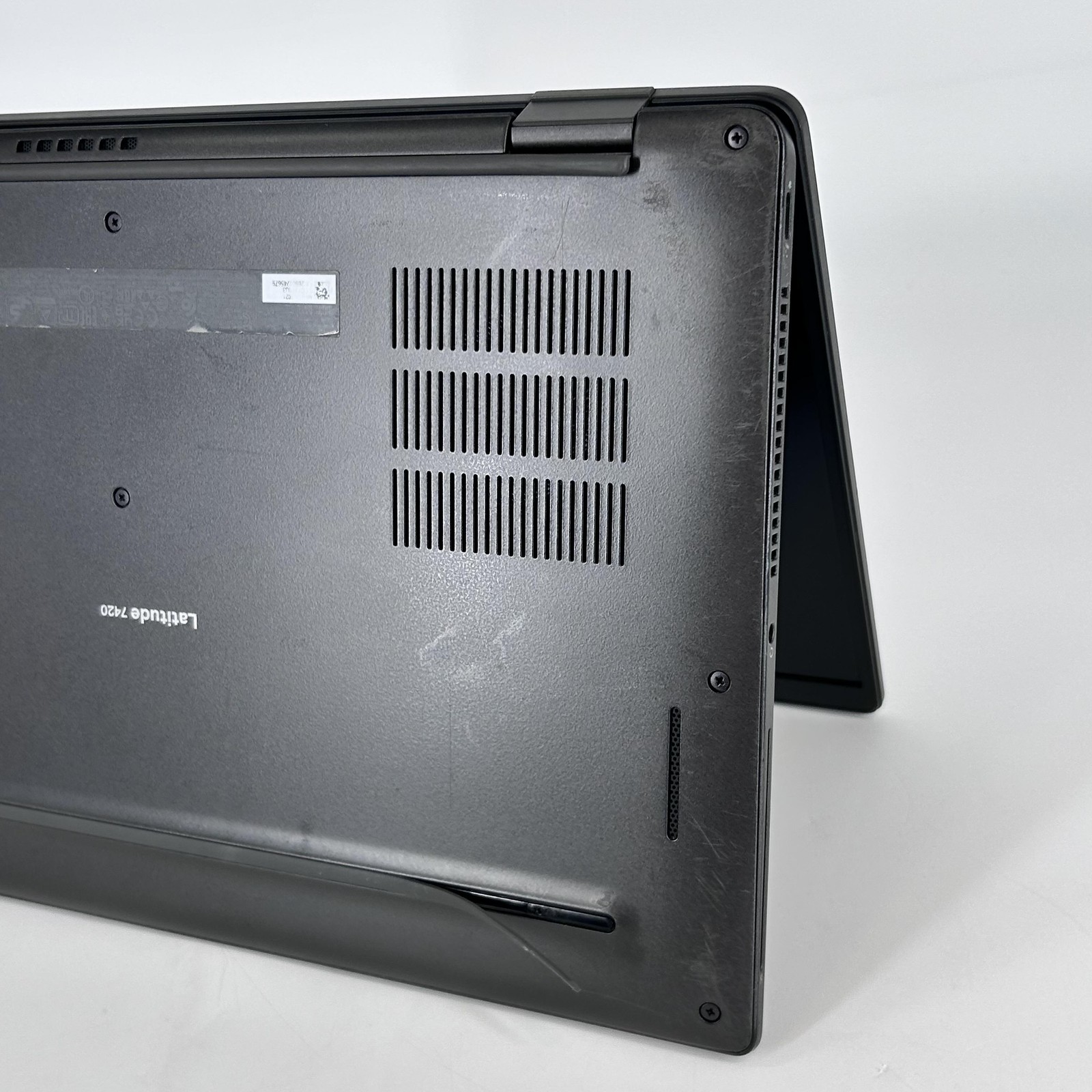 Dell Latitude 7420 14 Black FHD i7-1185G7 3.00GHz 16GB 256GB SSD Good-WHITE SPOT