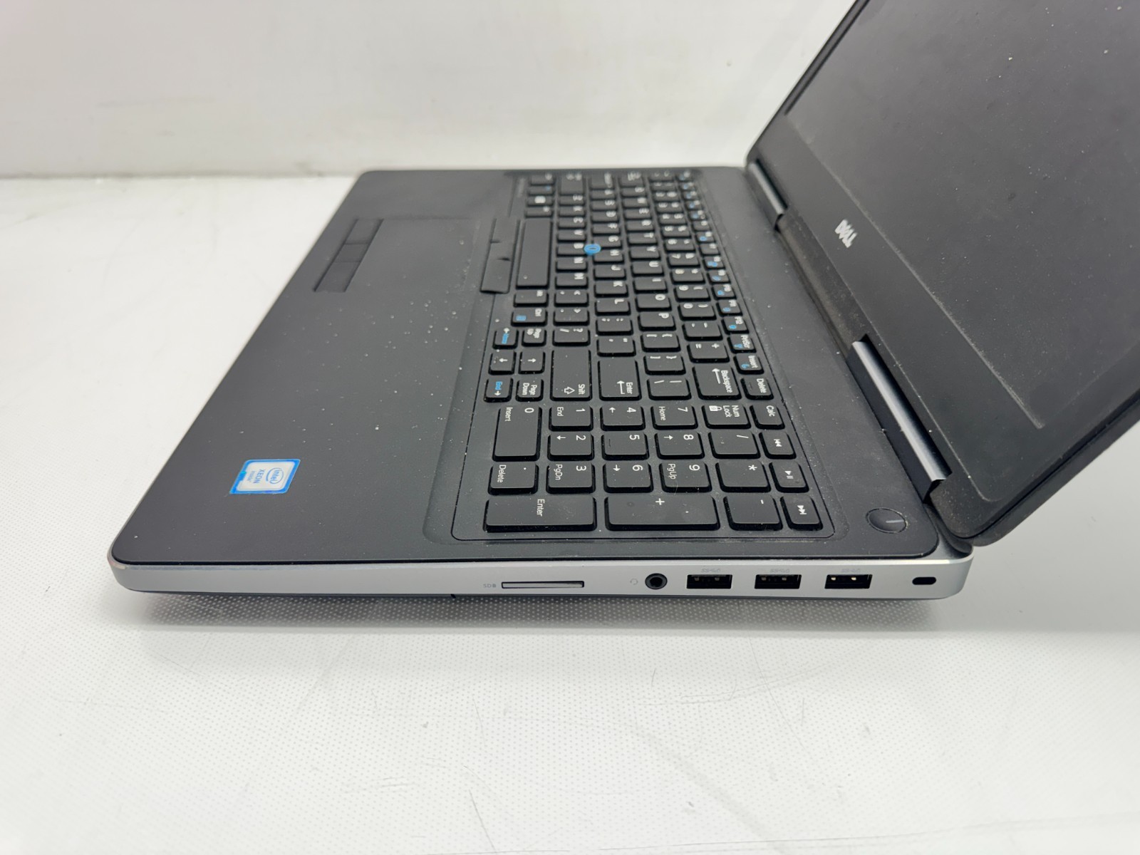 Dell Precision 7510 Intel E3-1545M V5@2.9Ghz 32GB 240G 2.5″SSD M2000M W/AC Win11