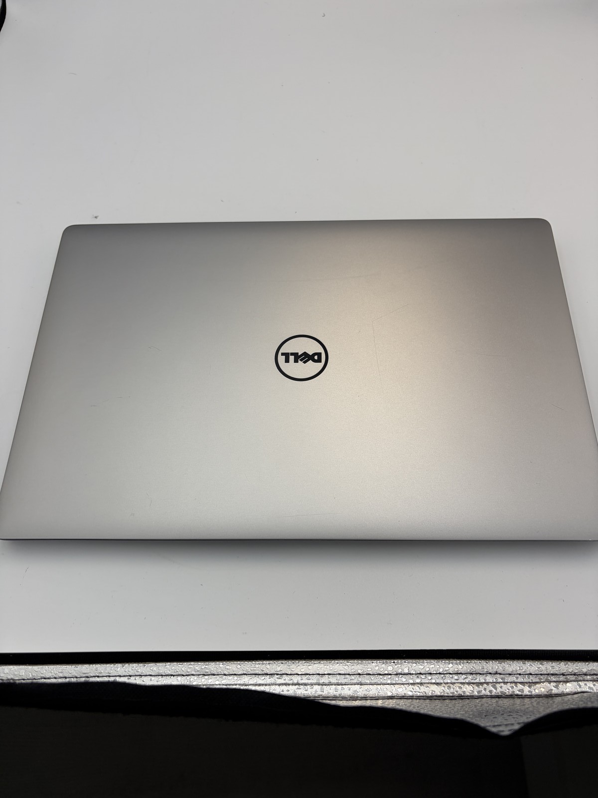 Dell Precision 5510 (2015) Intel(R) Core(TM) i7-6820Q CPU @ 2.70GHz 24GB RAM 512