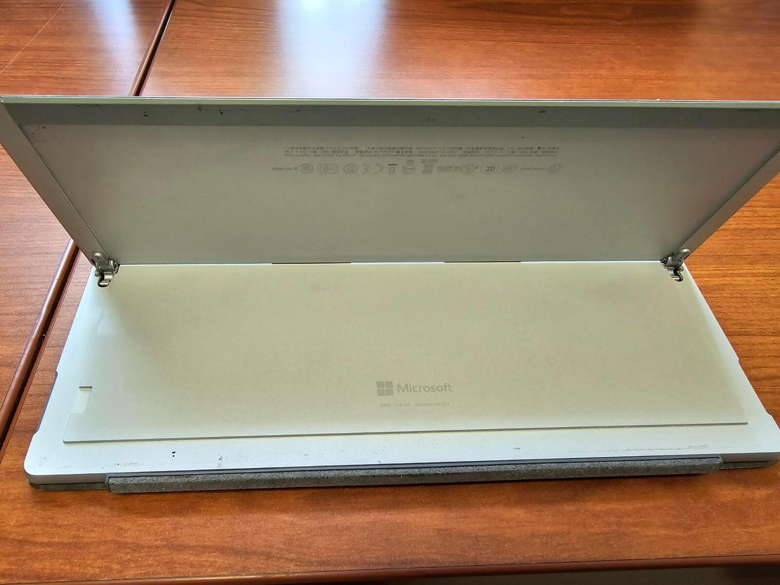 Microsoft Surface pro 6 i5 8gb RAM 128gb with Acalantra Keyboard and Charger