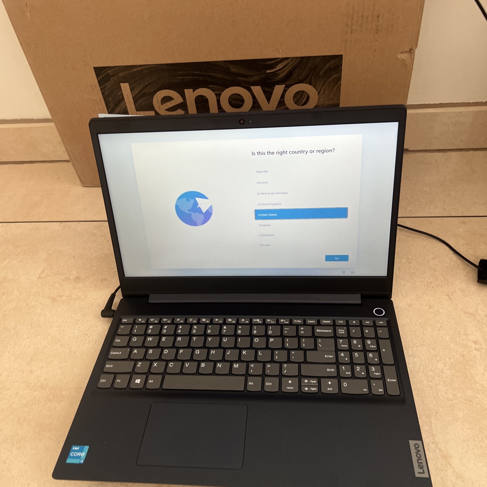 Lenovo IdeaPad 3i 15.6” (128GB SSD Intel Core i3-1115G4 3GHz 4GB RAM) Laptop –