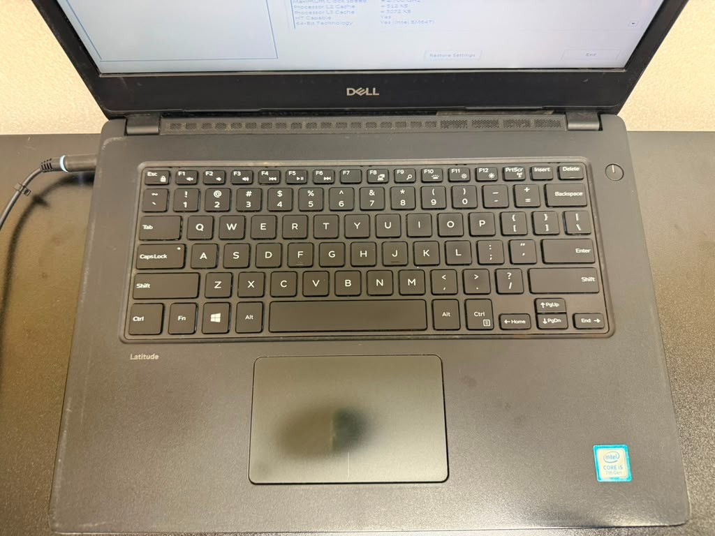 Dell Latitude 3480 14″ i5-7300U 8GB RAM 0 SSD White Spot LCD Laptop Used