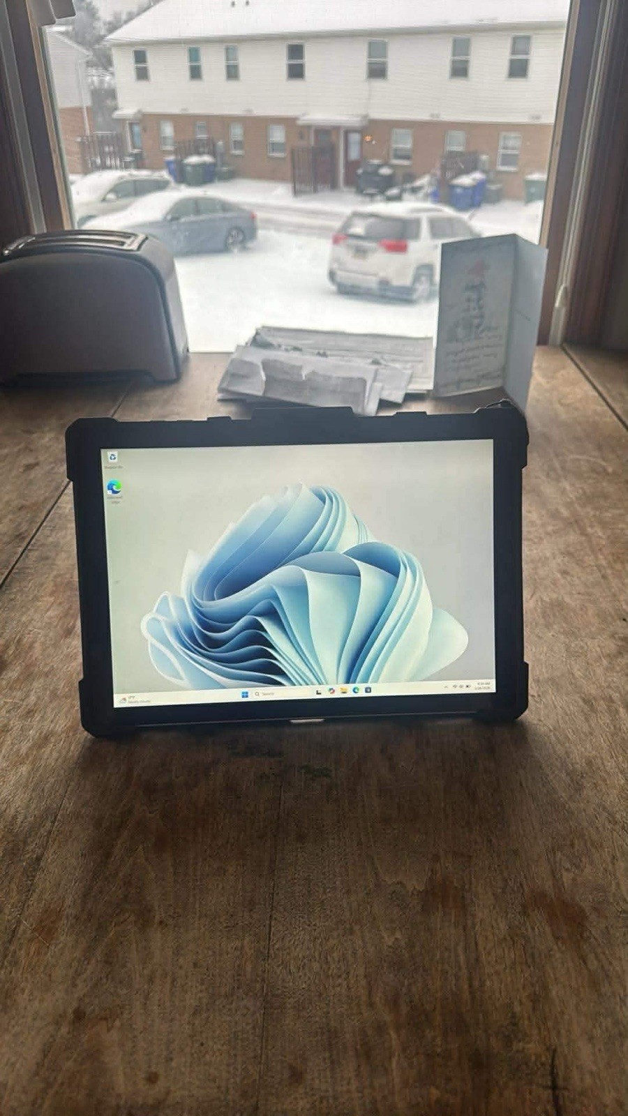 Microsoft Surface Pro 7 12.3″ (256GB SSD, Intel Core i5-1035G4, 8GB RAM) Laptop