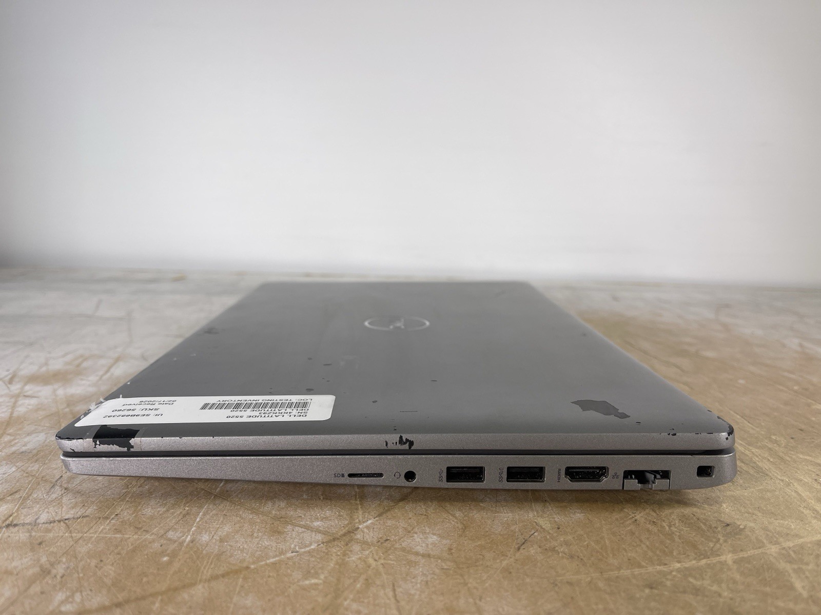 DELL LATITUDE 5520 i5-1135G7 @ 2.4GHz, 4GB RAM, NO HDD/OS