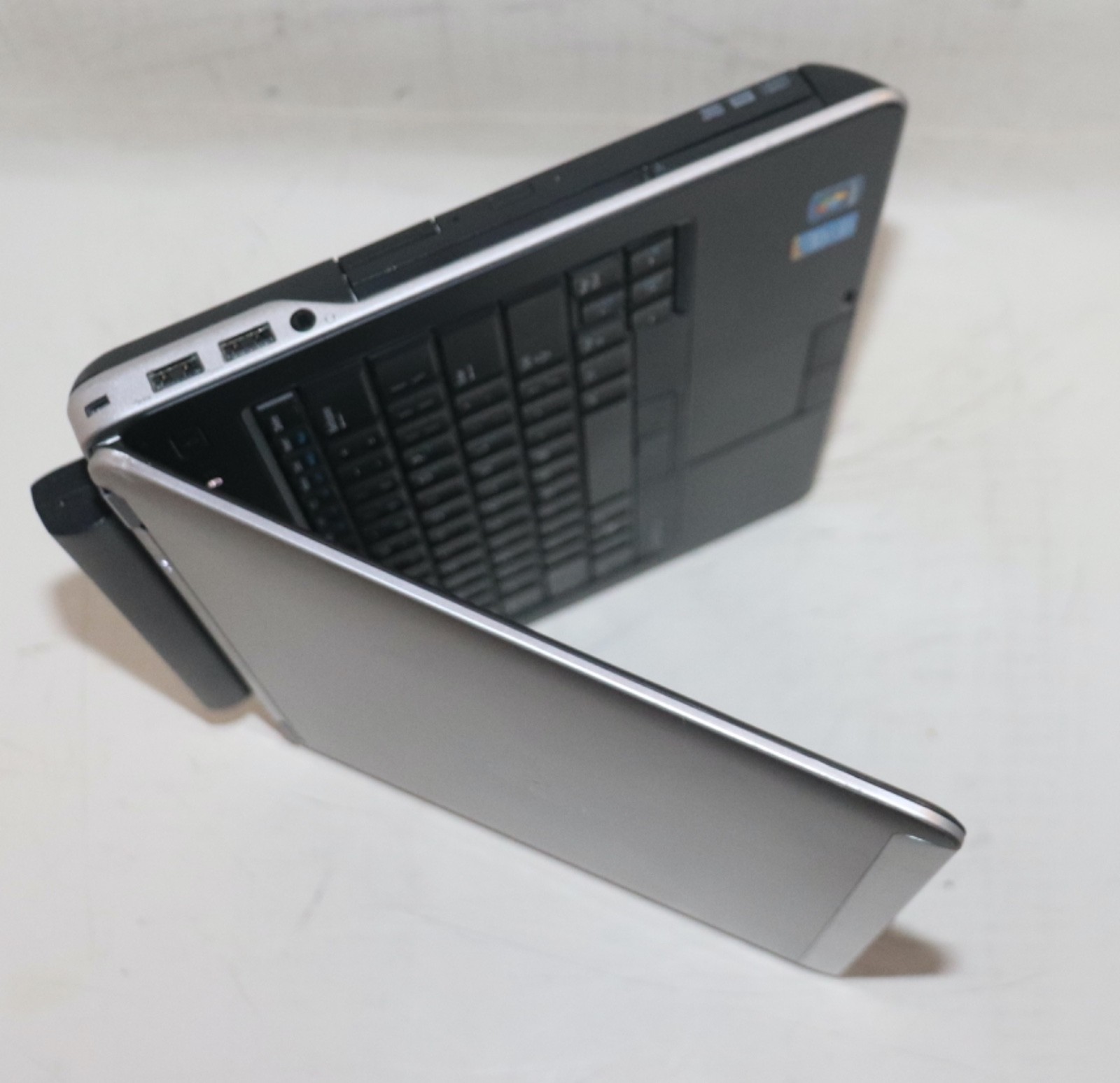 Dell Latitude E6440|Core i5@2.70 GHz|8GB RAM|320GB HDD|WIN 7.PROF|Webcam