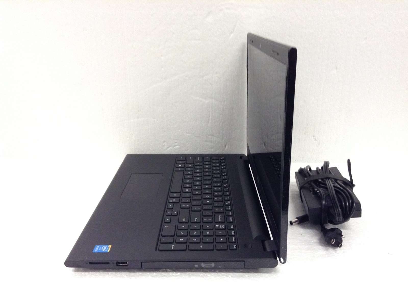 Dell Inspiron 15-3543 i3-5005U 2.0GHz Laptop 15.6″ w/4GB, DVD+RW, READ