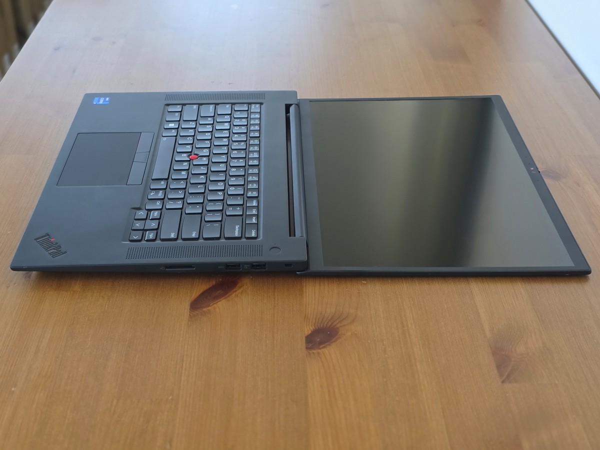 Lenovo ThinkPad P1 Gen 4 i7-11800H 16 2560×1600 16GB 512GB SSD NVIDIA RTX A2000