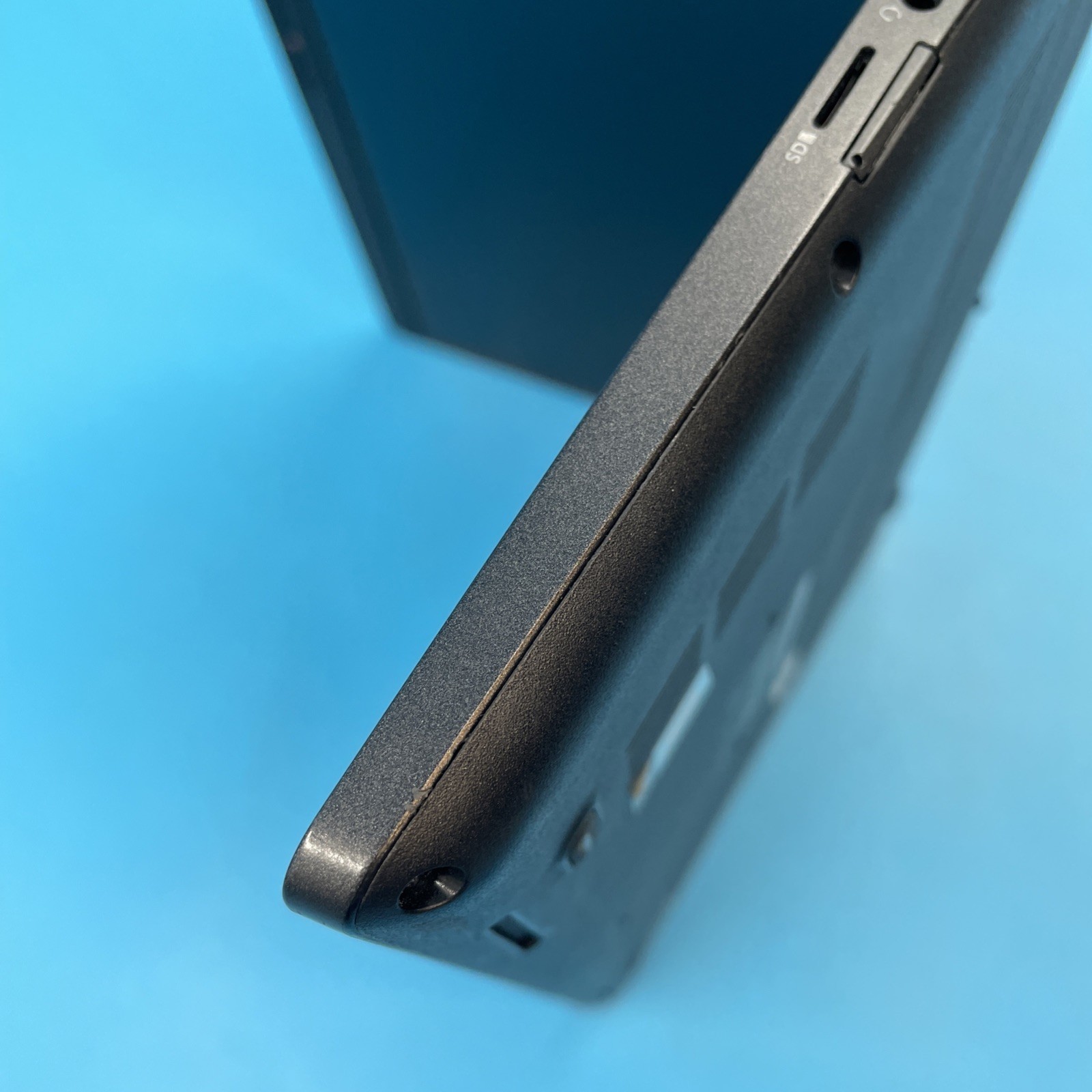 Dell Latitude 5400 | i7-8650U | 16GB RAM | NO DRIVE | NO OS | 74% BATTERY