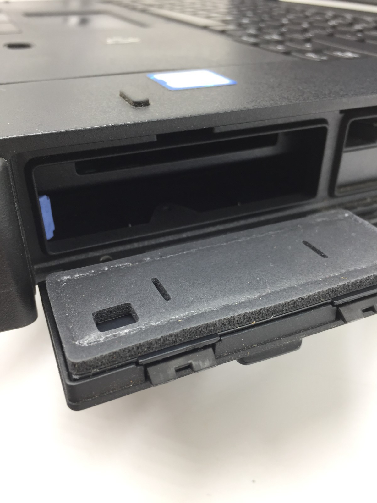 Dell Latitude Rugged Laptop Computer 8GB,Touchscreen,No HD,I5-6300U,CPU,Works
