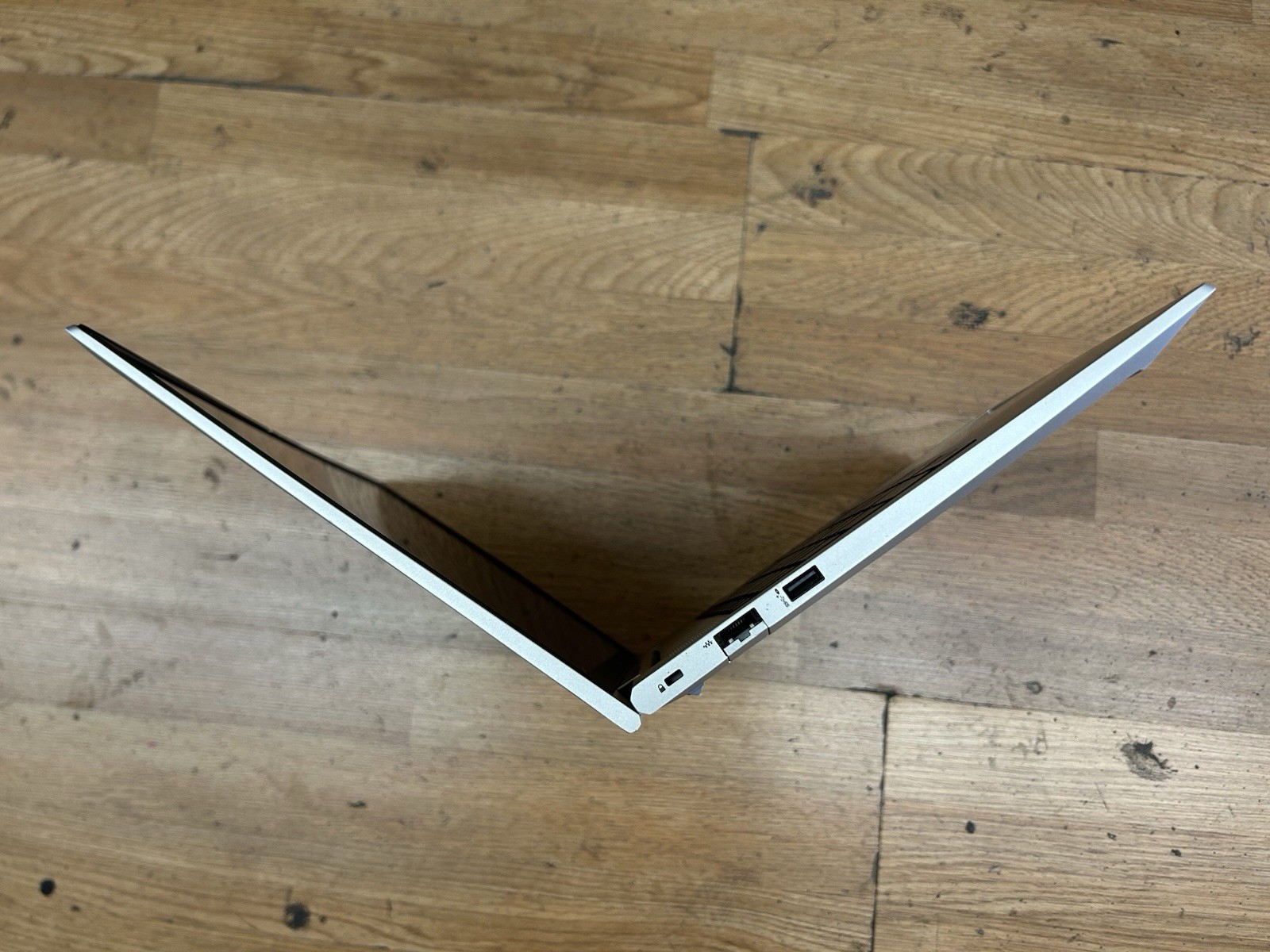 HP ProBook 450 G8 14” i5-1135G7 2.4GHz 4GB RAM 256GB NVMe W11Pro Office 16
