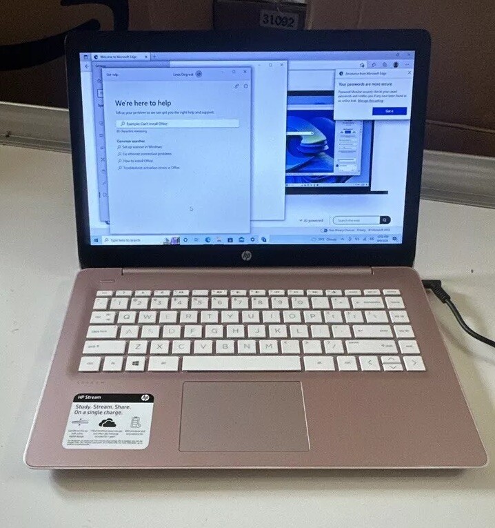 HP Stream 14- Stream DS50037NR GHz, 4GB AMD A49120e Radeon R3, 4 Computer Cores