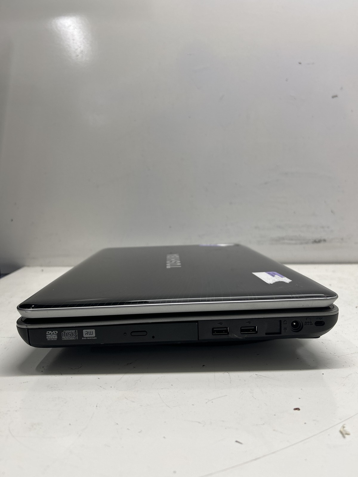 Toshiba Satellite A505-S6005 Intel i3 330 2.13GHz 4GB NO HDD