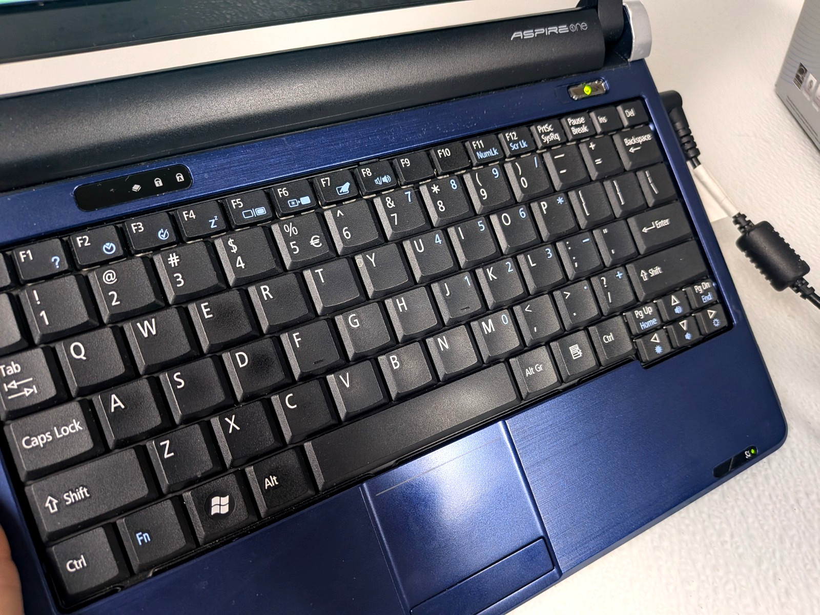 Acer Aspire One D250 Model No. KAV60 Blue Tested w/ Power Clean & Working In Box