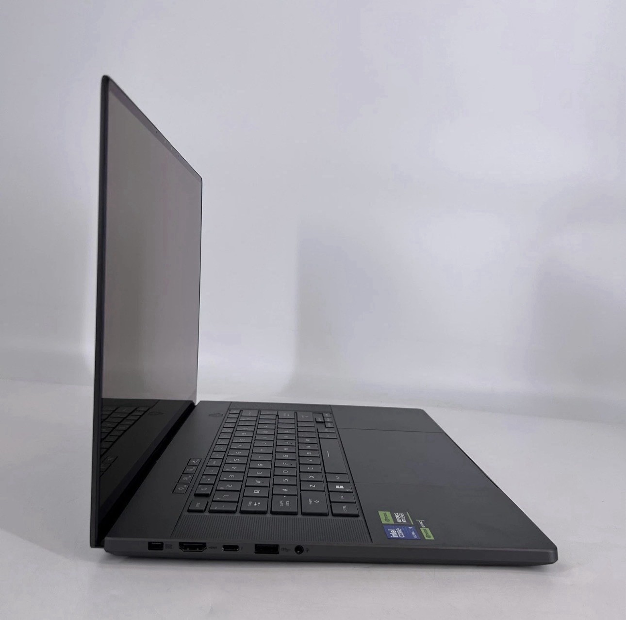 ASUS ROG Zephyrus G16 16″ Laptop Intel Core Ultra NVIDIA GeForce RTX 4090 Gray