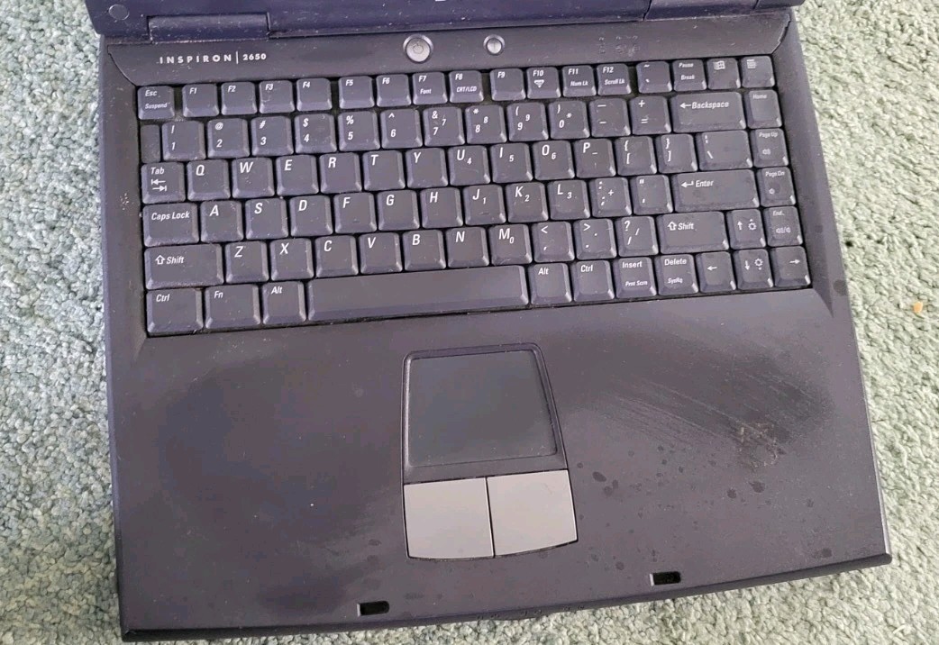 Dell Inspiron 2650 Retro Gaming Laptop Pentium 4 1.70GHz 128MB RAM Windows XP