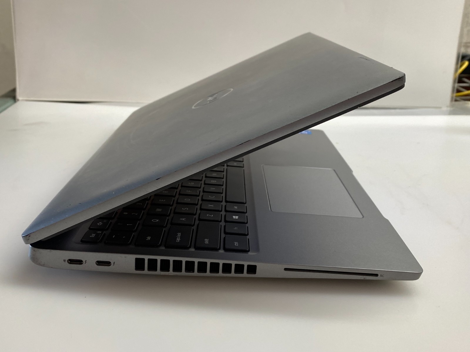DELL LATITUDE 5520 i5-1145G7@2.60GHz 16GB RAM 256GB SSD NVMe W11P READ*