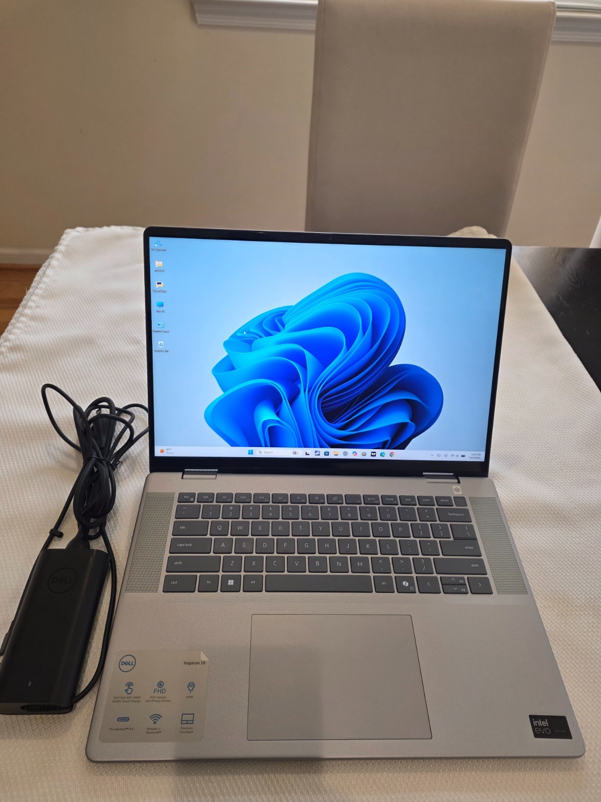 Dell Inspiron 16 7640 2-in-1 QHD Touch 90Hz Ultra 7 155H 16GB RAM 1TB SSD