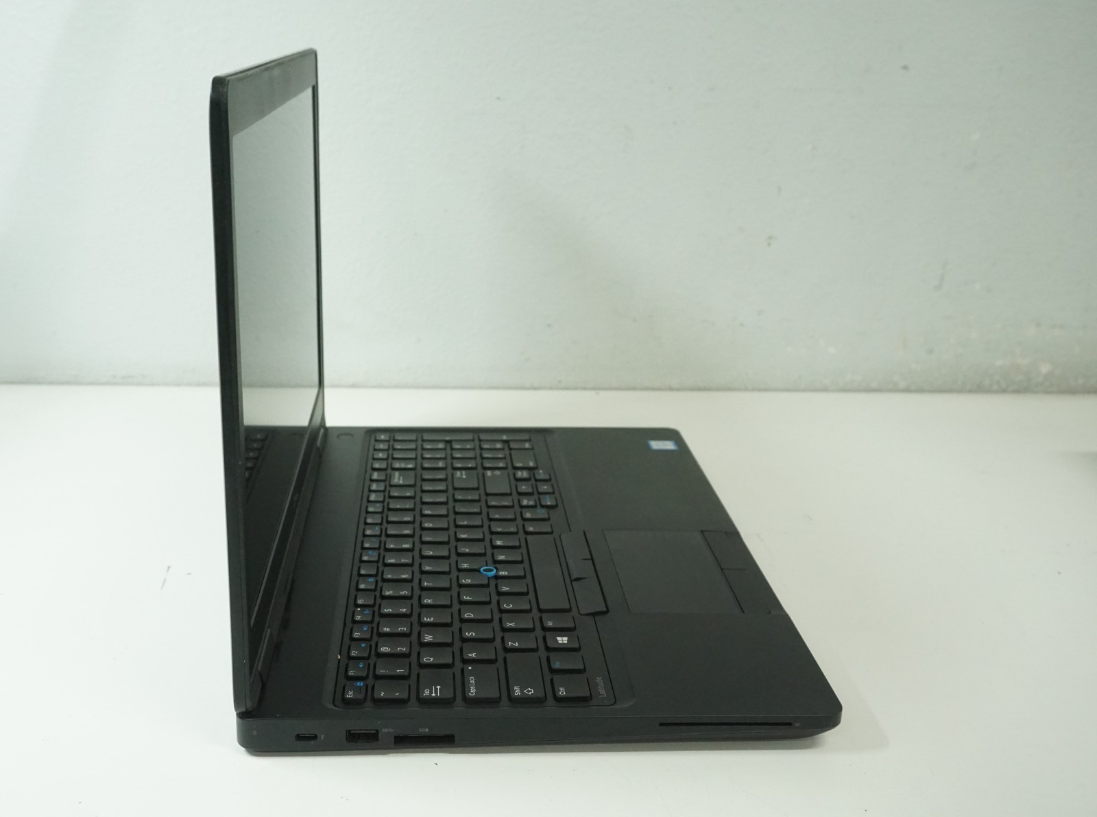 Dell Latitude 5580 15.6” Intel i5-6440HQ @2.60GHz 16GB RAM NO OS/ NO SSD