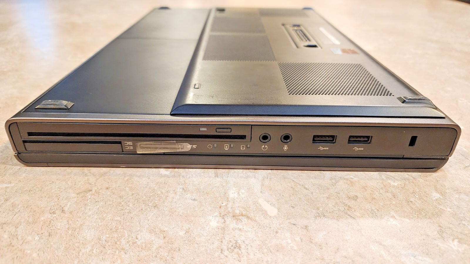 Dell Precision M4800 15.6″ Quad-Core i7-4810MQ 16GB RAM 128GB SSD + 1TB HDD DVD