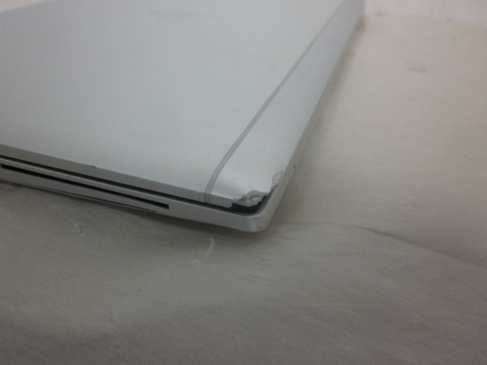 HP EliteBook 840 G8 i5 No RAM, NO OS, NO SSD, NO AC READ DISC.