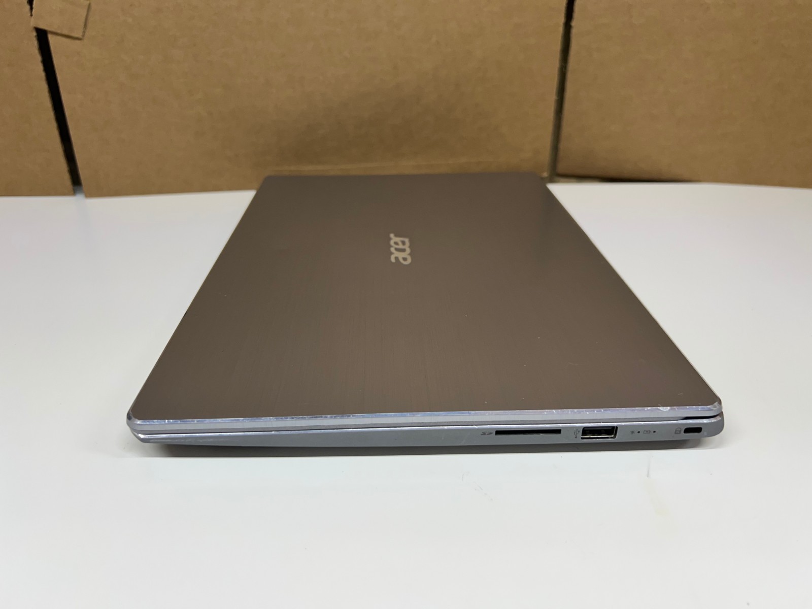 Acer Swift 3 SF314-54-39BH 14″ Laptop – 128GB SSD, 4GB RAM, Intel i3, Windows 10