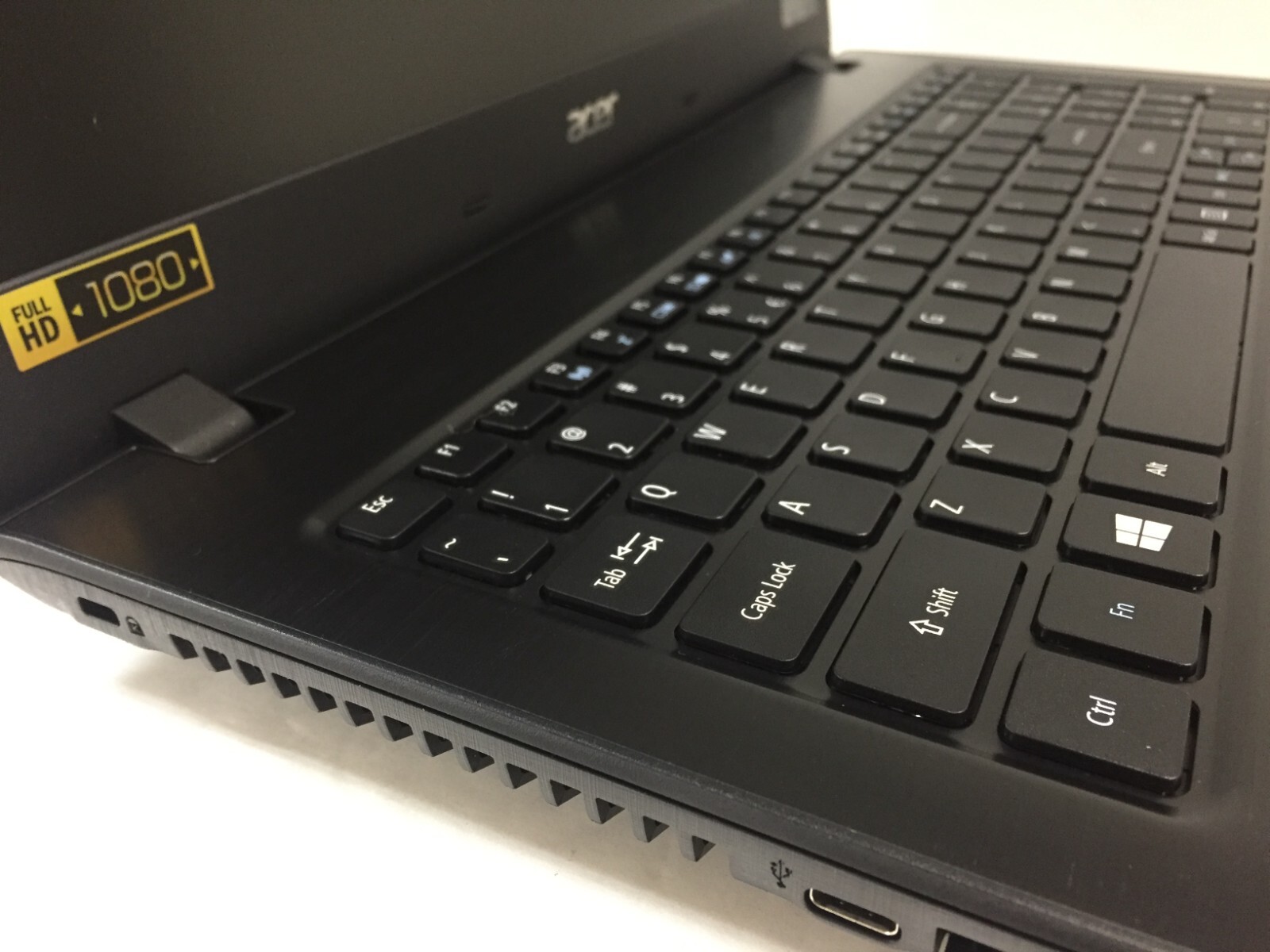 Acer Aspire E 15 E5-576-392H 15.6″ Laptop/Intel i3-8130U/6GB Ram/1TB HDD/W10 Blk