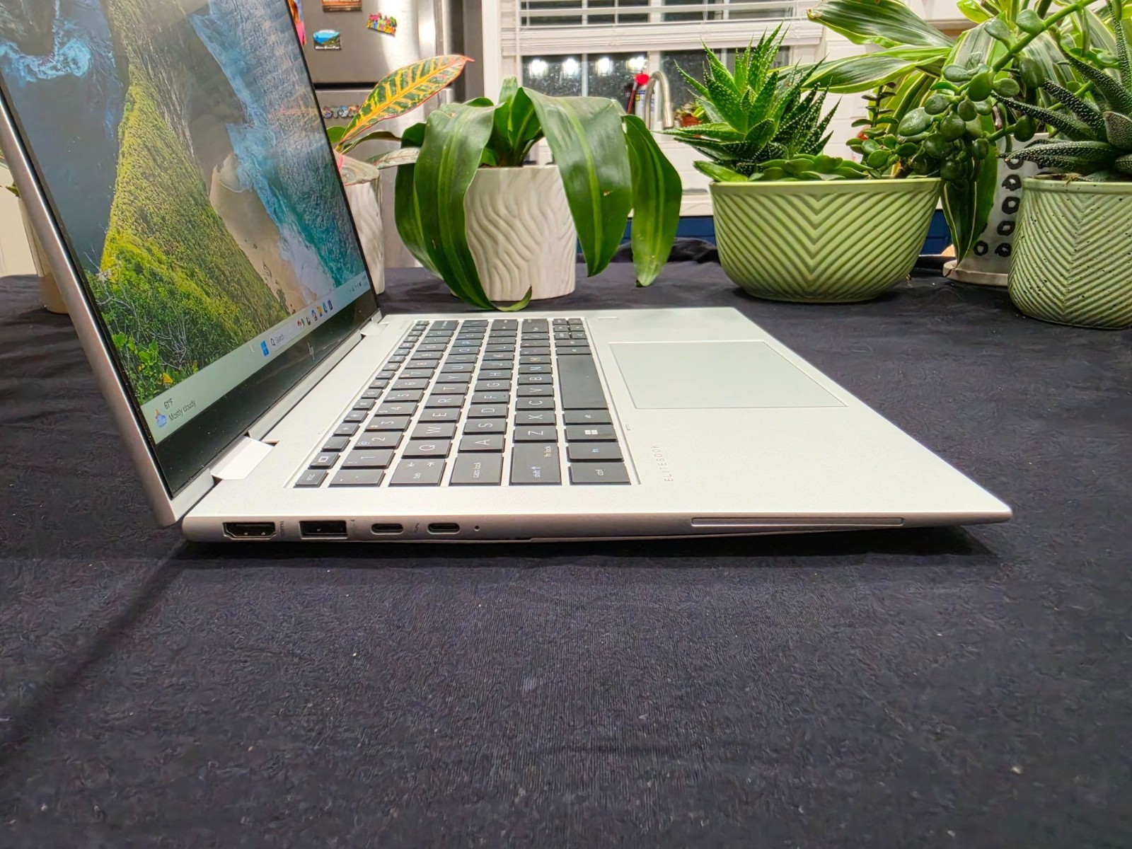 HP Elite x360 1040 G9 14″ 2-in-1 Touch i7-1265U 16GB 1TB NVMe SSD 4G LTE Win 11