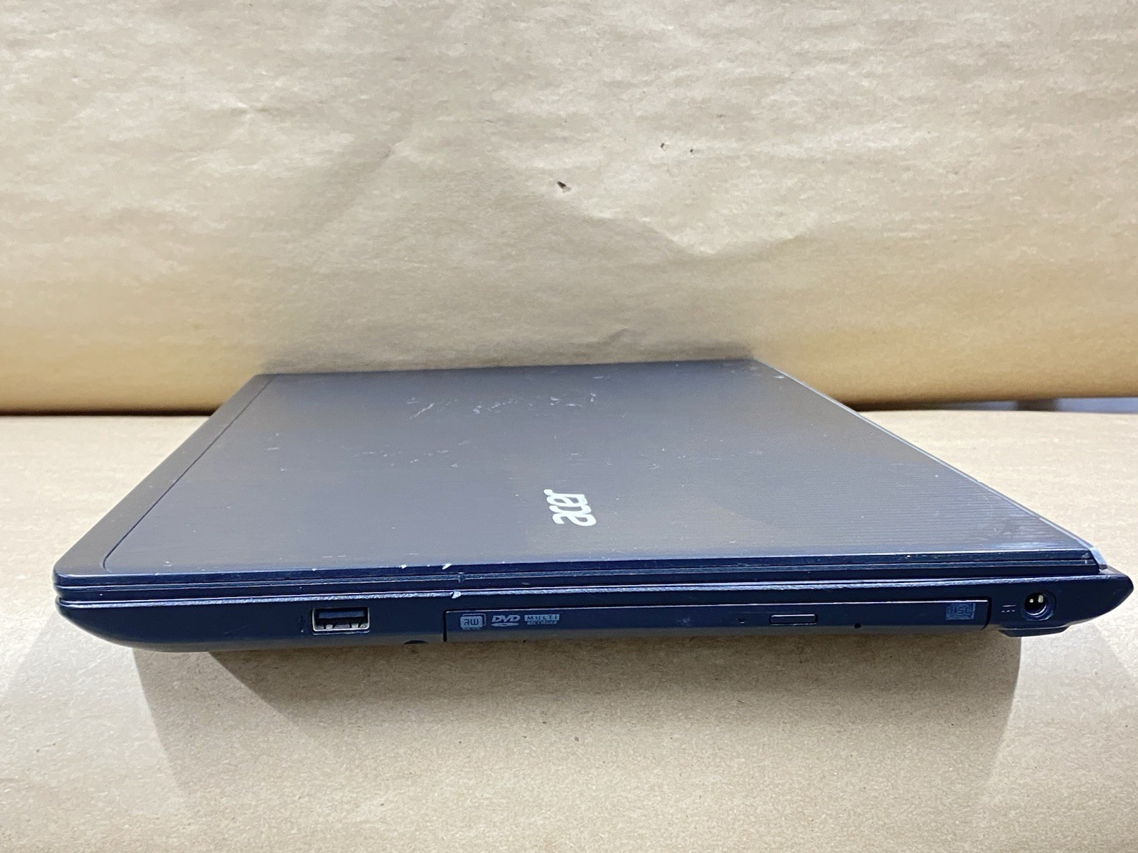 Acer Aspire V3-575T – 15.5″ FHD – i7-6500U – 6 GB – 256GB – Win 11 Pro – READ