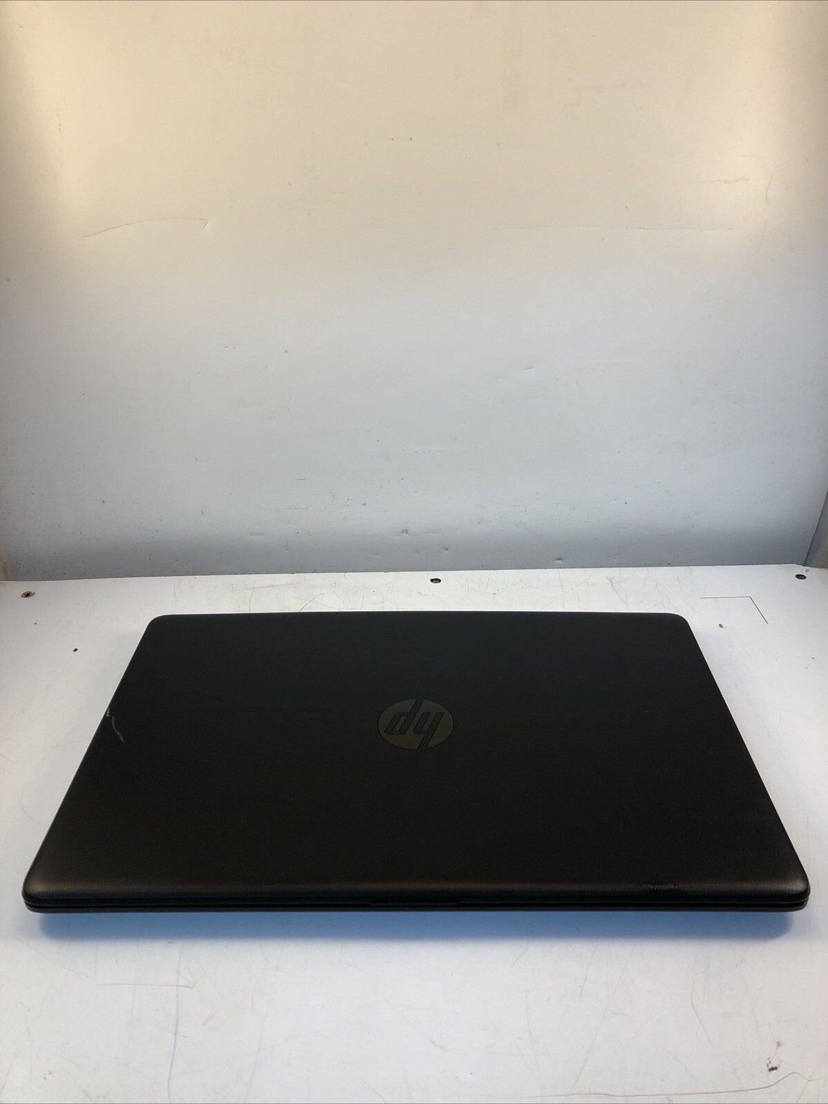 HP 15-db0011dx 15″ AMD Radeon A6-9225 2.60 GHz 8GB No HDD boot to bios