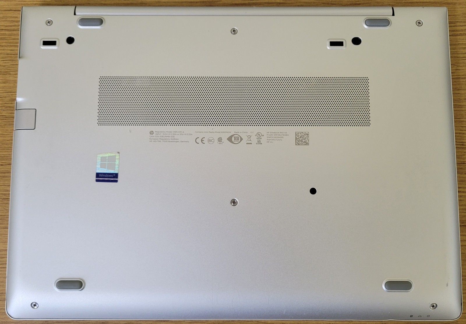HP EliteBook 840 G5 i5-7200U 2.50GHz 8GB DDR4 128GB SSD No OS/HDD