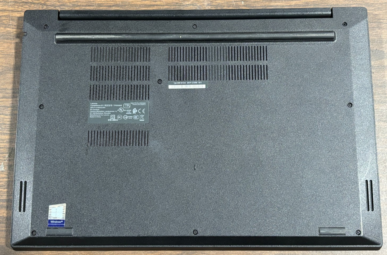 Lenovo ThinkPad E595 15.6″ 256GB SSD 8GB RAM Ryzen 5 3500U