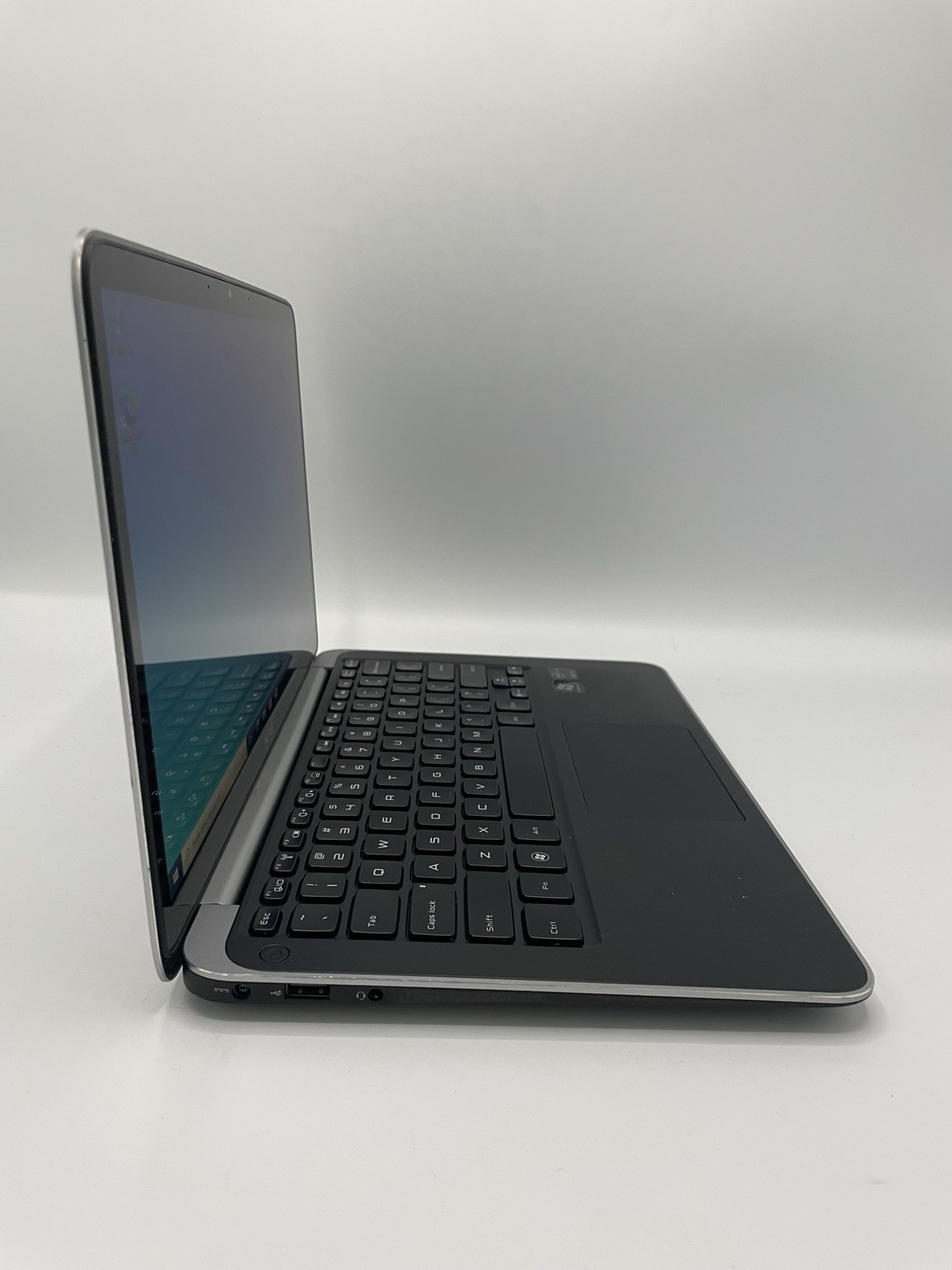 Dell XPS L321X Intel Core i5-2467M @1.60 GHz 4 GB RAM 128 GB SSD 13.3″ Win10 Pro