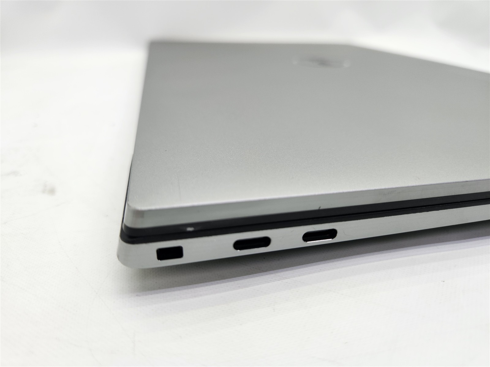 Dell Precision 5760 17″ Xeon W-11855M 32GB RAM nVidia RTX A3000 1TB NVMe Laptop