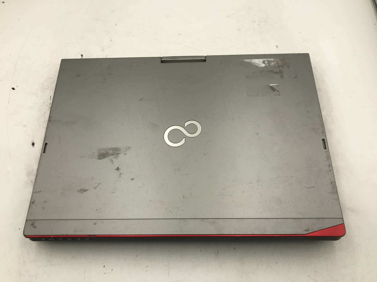 FUJITSU LIFEBOOK T725 – BOOTS TO BIOS – INTEL I5 5200U – 4GB RAM – READ DESC -BB