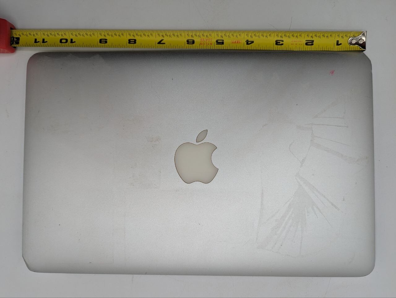 2011 Apple MacBook Air 11″ i5 1.8GHz 2GB RAM 64GB SSD A1370 – For Parts – ST49