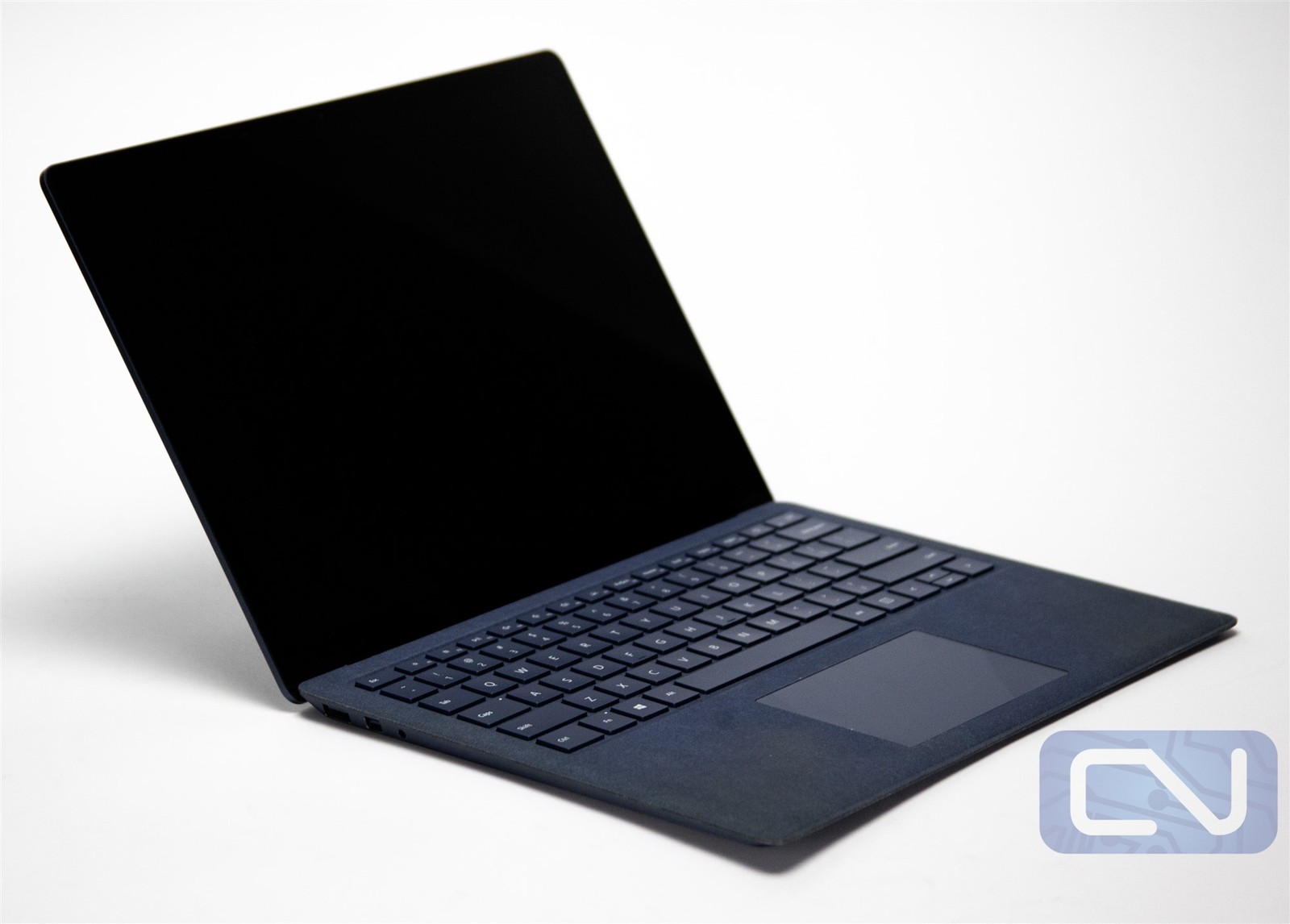 Microsoft Surface Laptop 1st Gen 13.5″ i7-7660U 16GB 512GB SSD Win 10 Pro NO AC