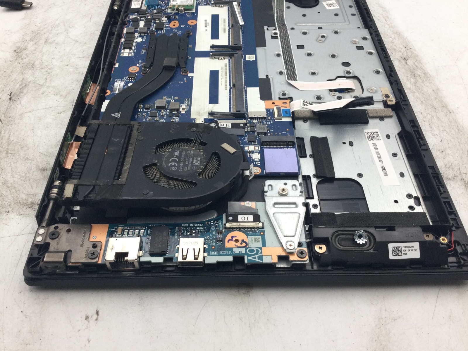 LENOVO THINKPAD E490 – FOR PARTS – RYZEN 5 – NO RAM – NO LCD-READ DESCRIPTION-BB