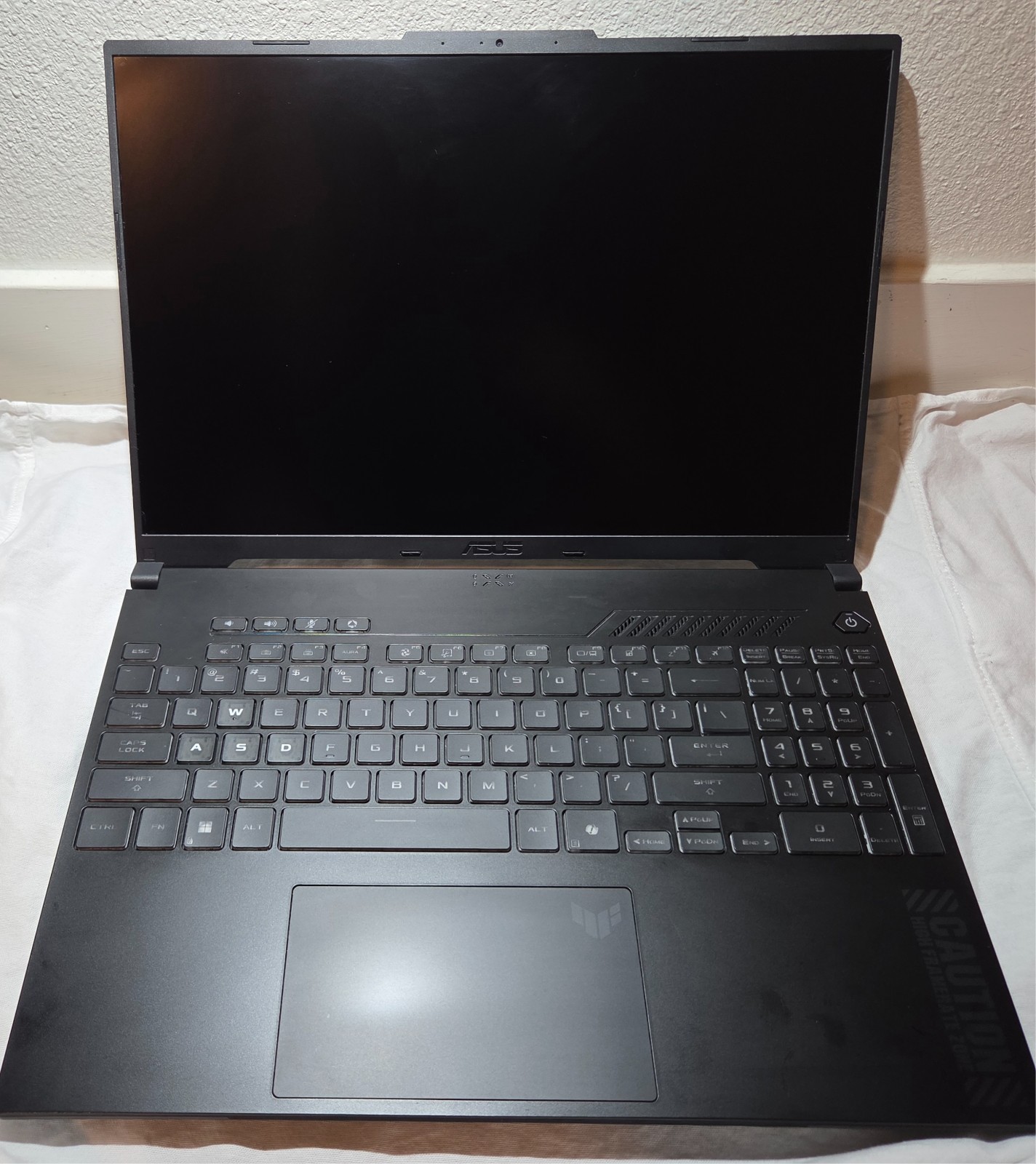 ASUS TUF A16 FA607NUG 16″ AMD 7 7445HS RTX 4050 16GB DDR5 512GB – 97% Battery