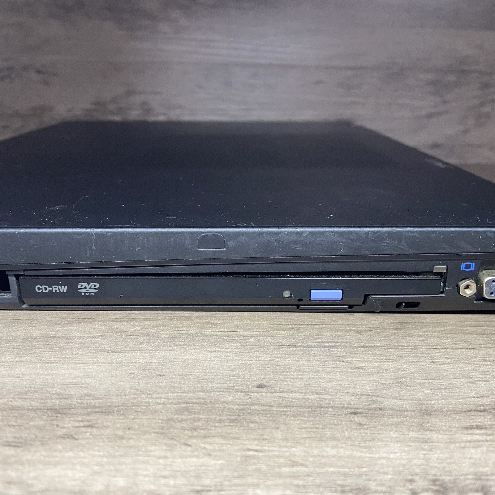 Vintage IBM ThinkPad T40 2374 Laptop Computer Parts Repair Windows Xp Notebook