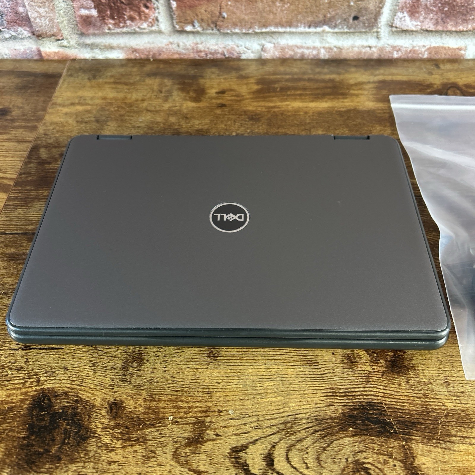 Dell Latitude 3190 2-in-1 11.6″ Celeron N4100 4GB DDR4 128GB SSD Windows 11 Home
