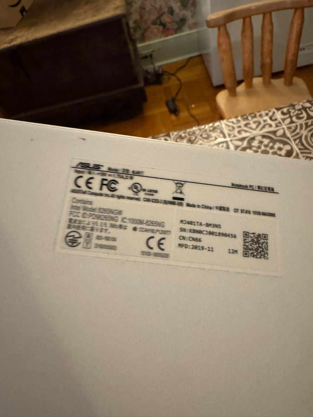 ASUS VivoBook MJ401TA m3-8100Y 4GB 120GB SSD Win10 w/ Charger