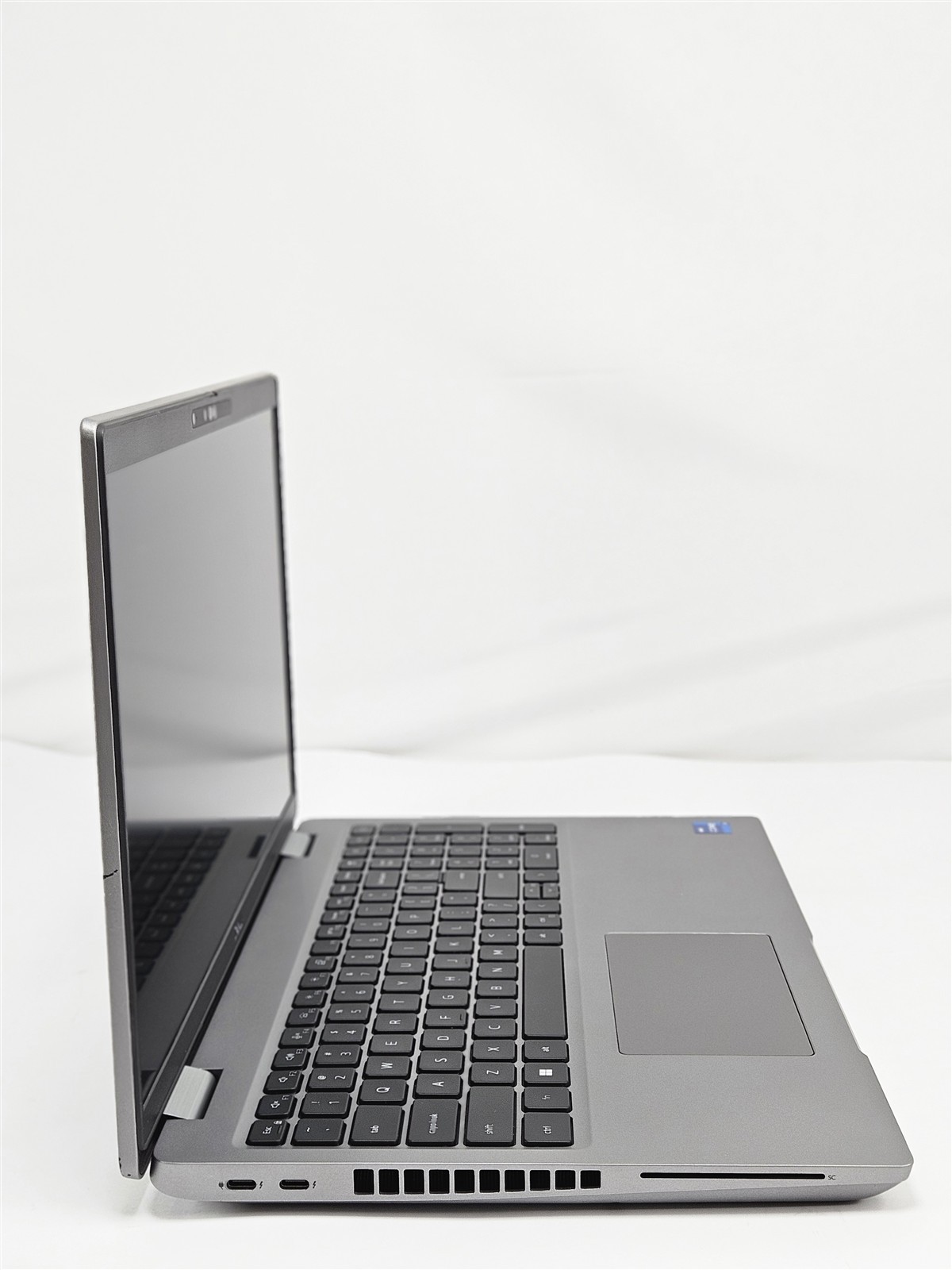 Dell Precision 3571 i7-12800H 16GB 512GB SSD 15.6″ HDMI 2.0 Thunderbolt 4
