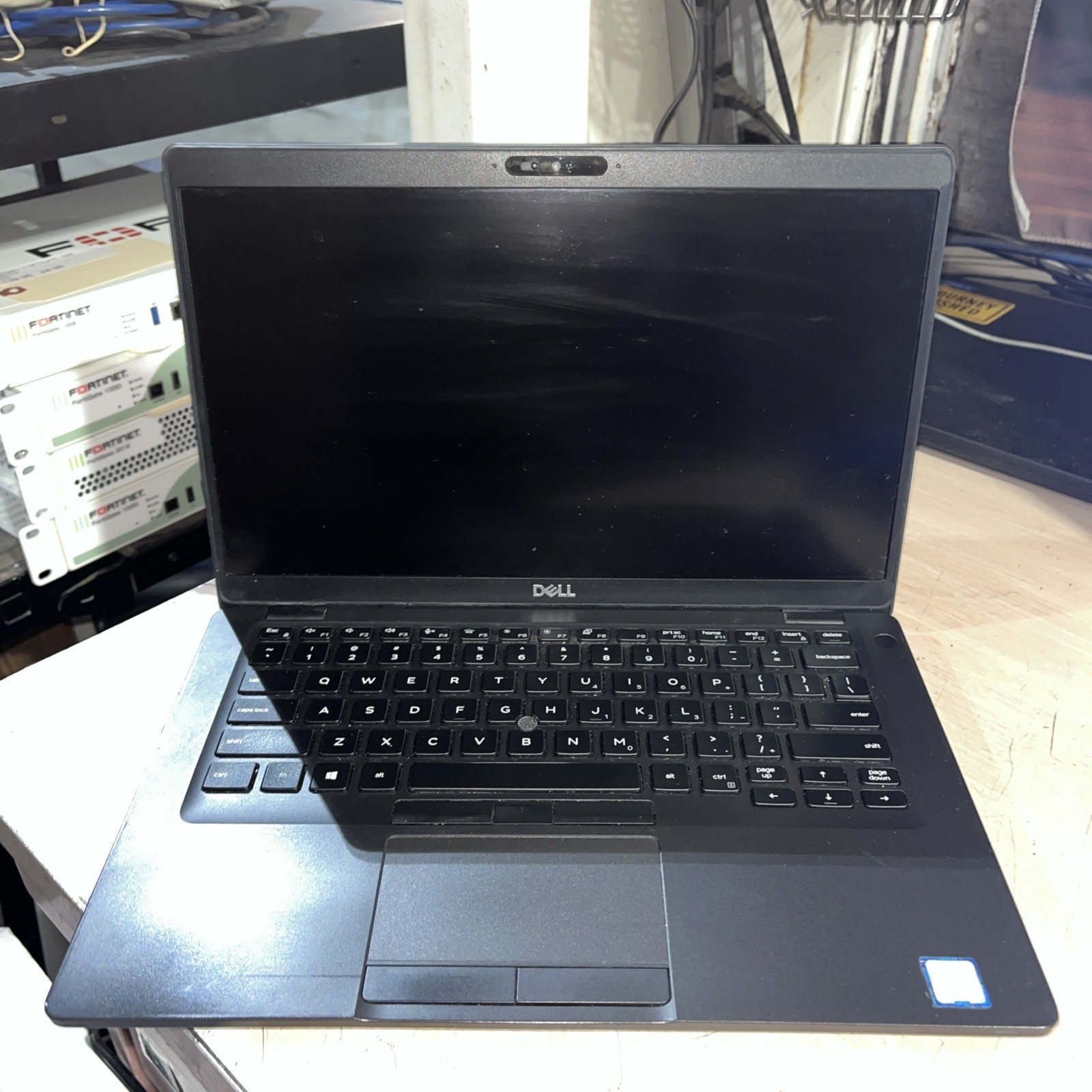 DELL LATITUDE 5400 INTEL CORE I7-8665U 1.90GHZ 8GB RAM NO HD