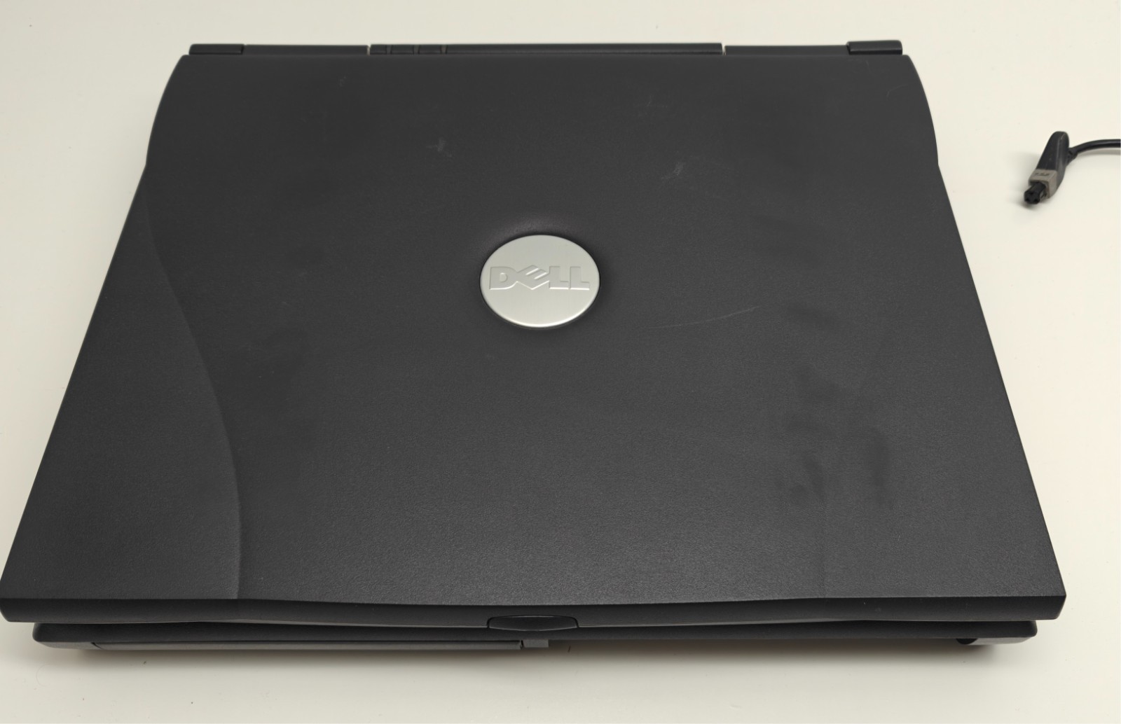 Dell Latitude C800 Intel Pentium III 16MB RAM FOR PARTS OR REPAIR ATI NO HDD CD