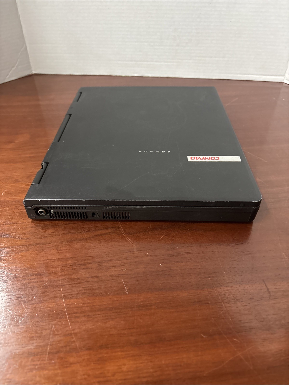 Vintage Compaq Armada M700 Laptop P3 @ 700 MHz Windows 2000 ***Read