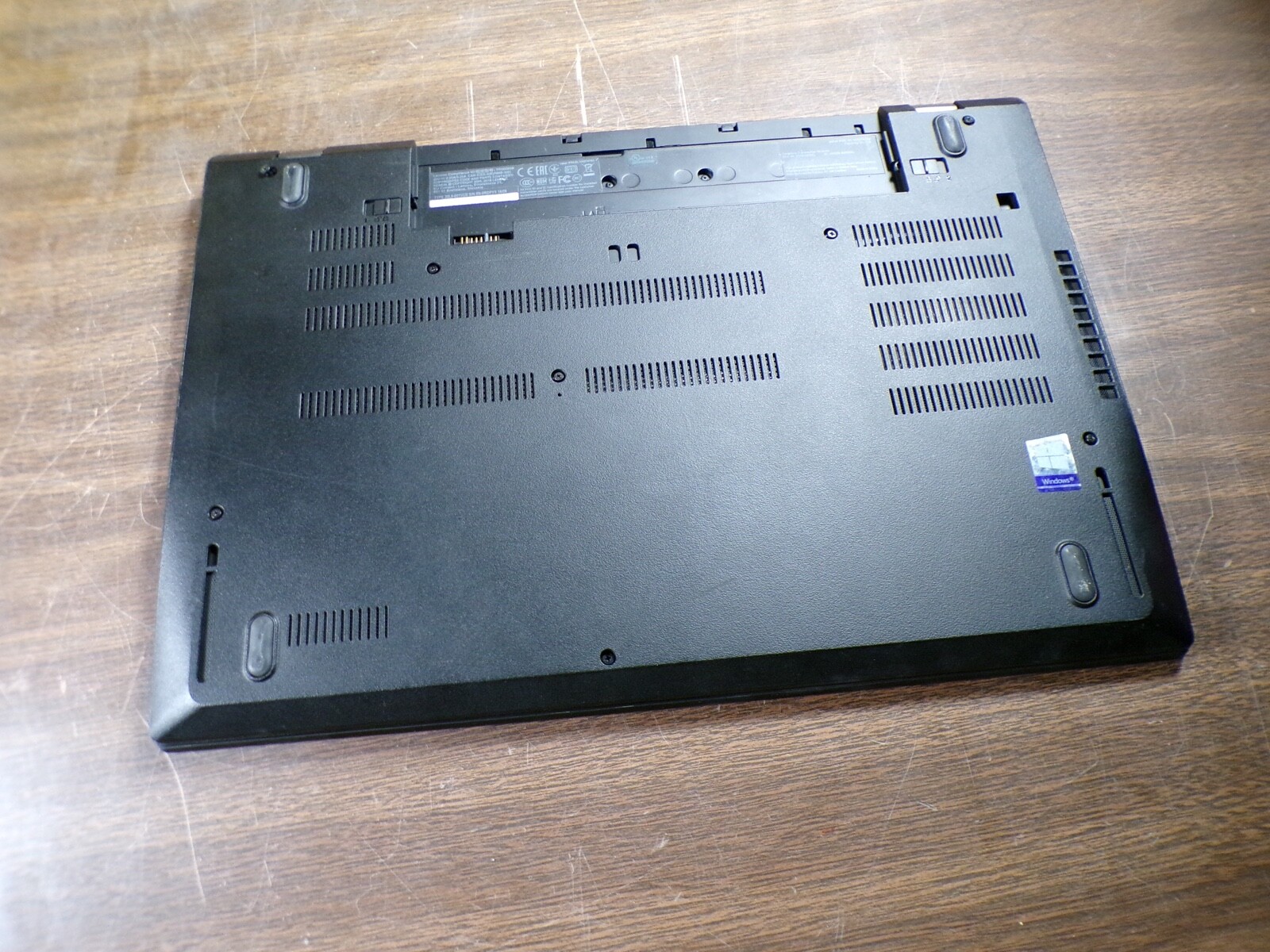 THINKPAD LENOVO T580 INTEL CORE i5-8250U 1.60GHZ 4GB RAM
